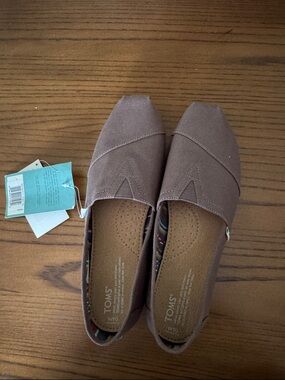 Toms Women's Canvas Slip-On in Taupe